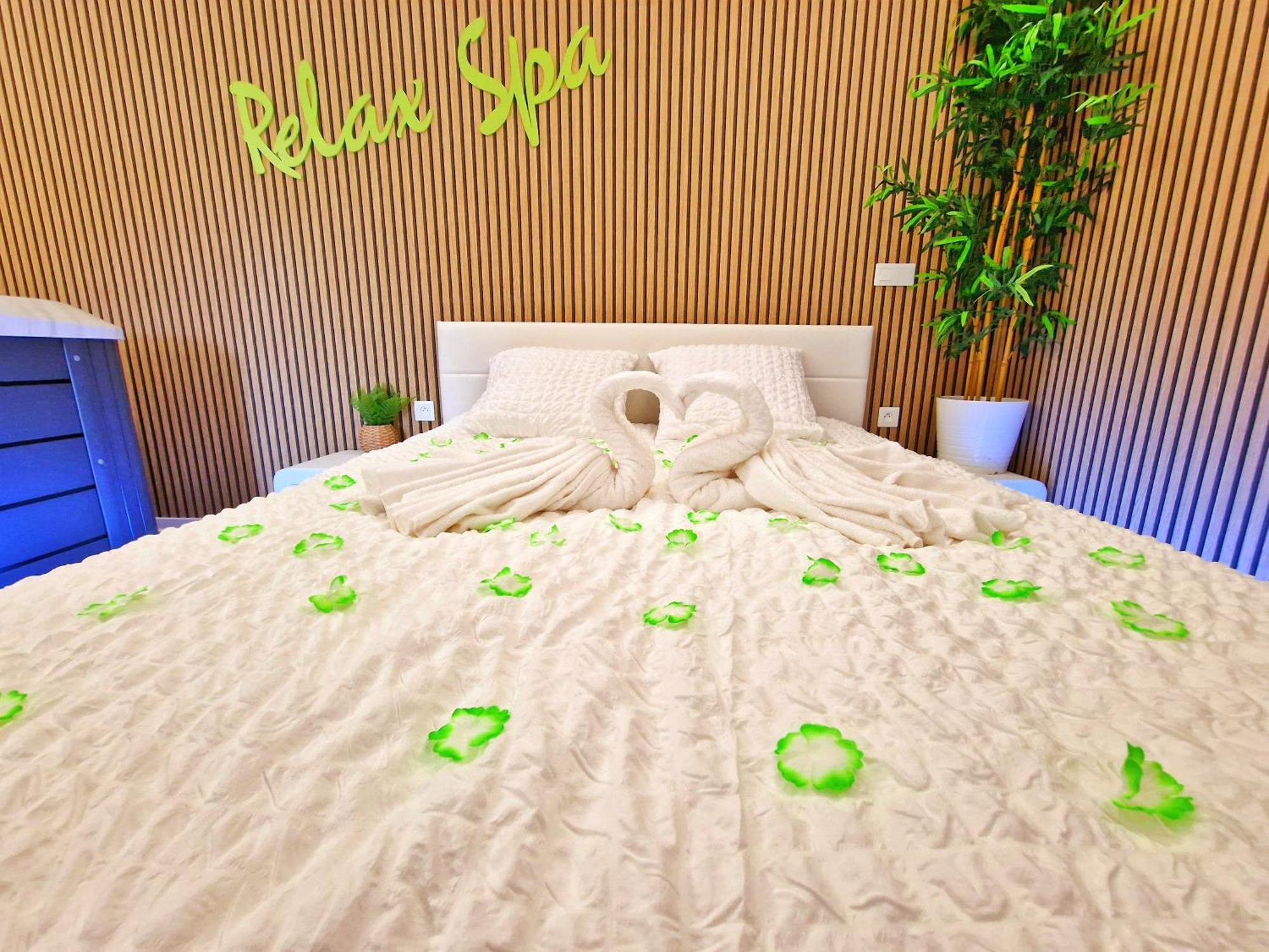 Relax Spa-4 Pers-Jacuzzi-Parking-Jardin-Clim-Colmar Muntzenheim Luaran gambar