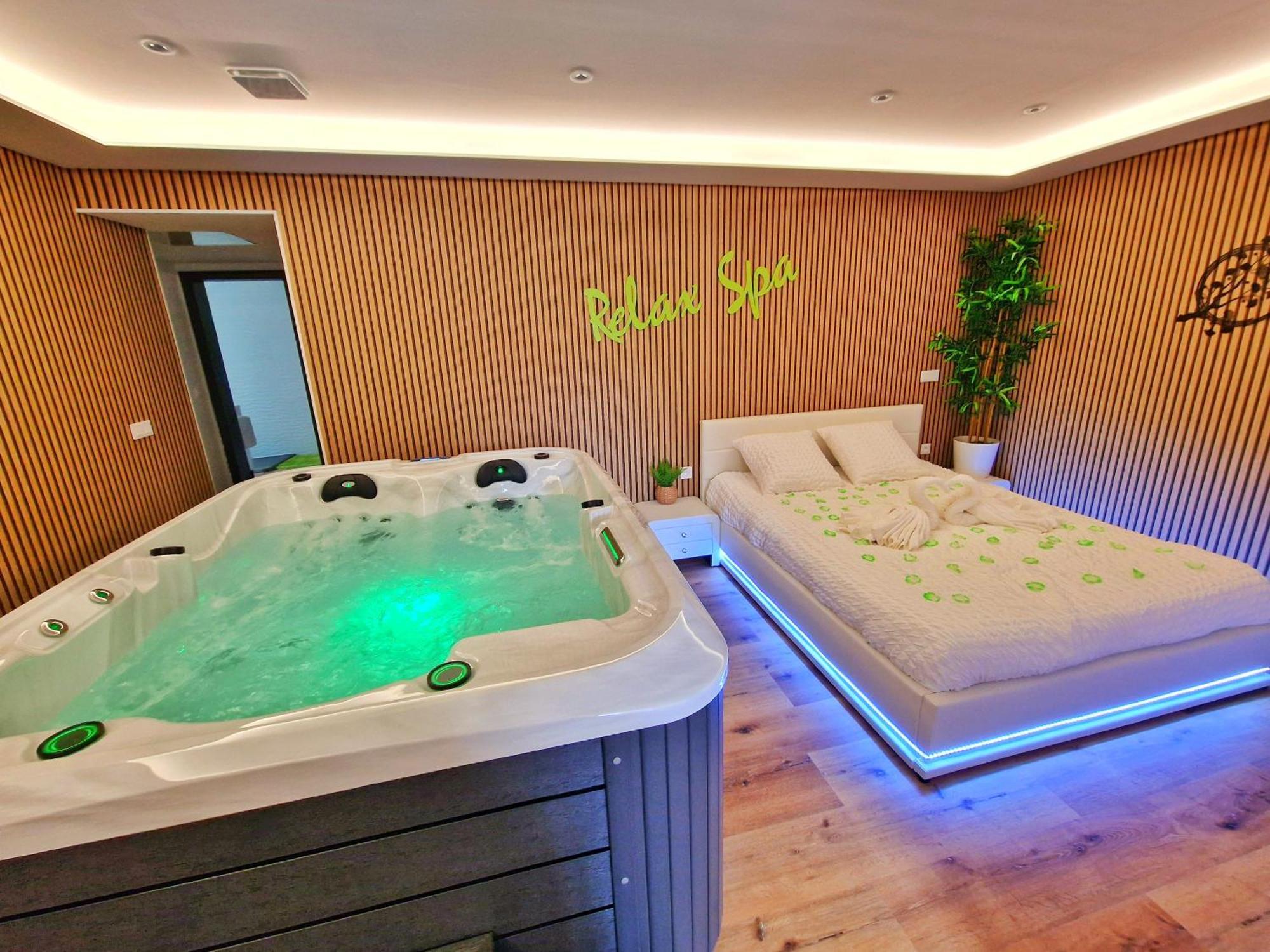 Relax Spa-4 Pers-Jacuzzi-Parking-Jardin-Clim-Colmar Muntzenheim Luaran gambar