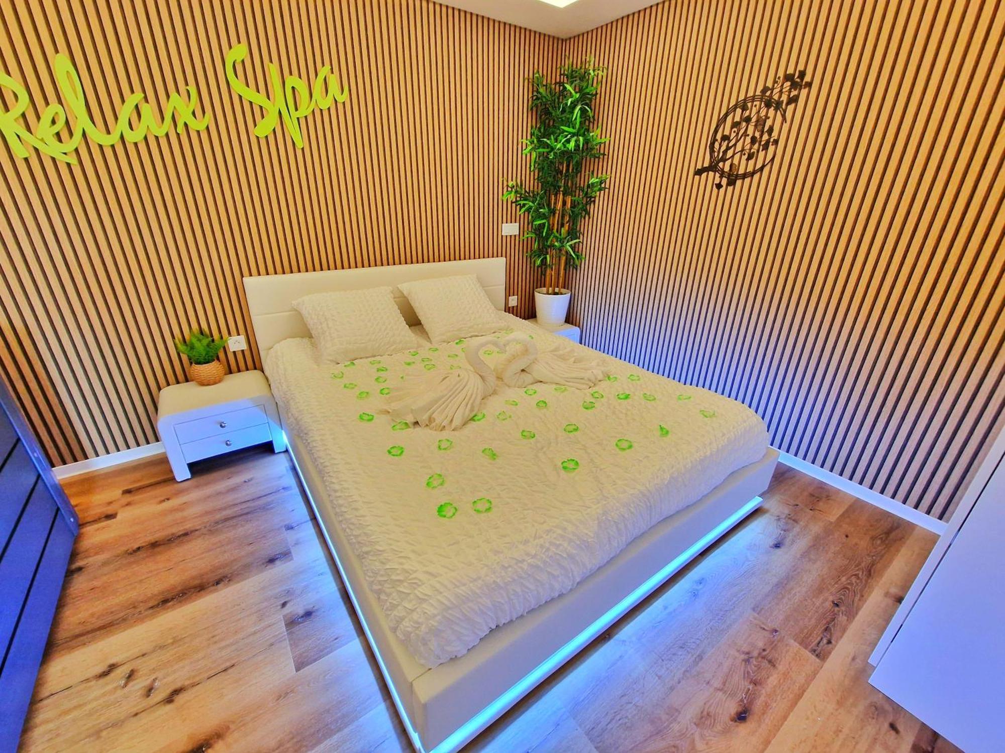 Relax Spa-4 Pers-Jacuzzi-Parking-Jardin-Clim-Colmar Muntzenheim Luaran gambar