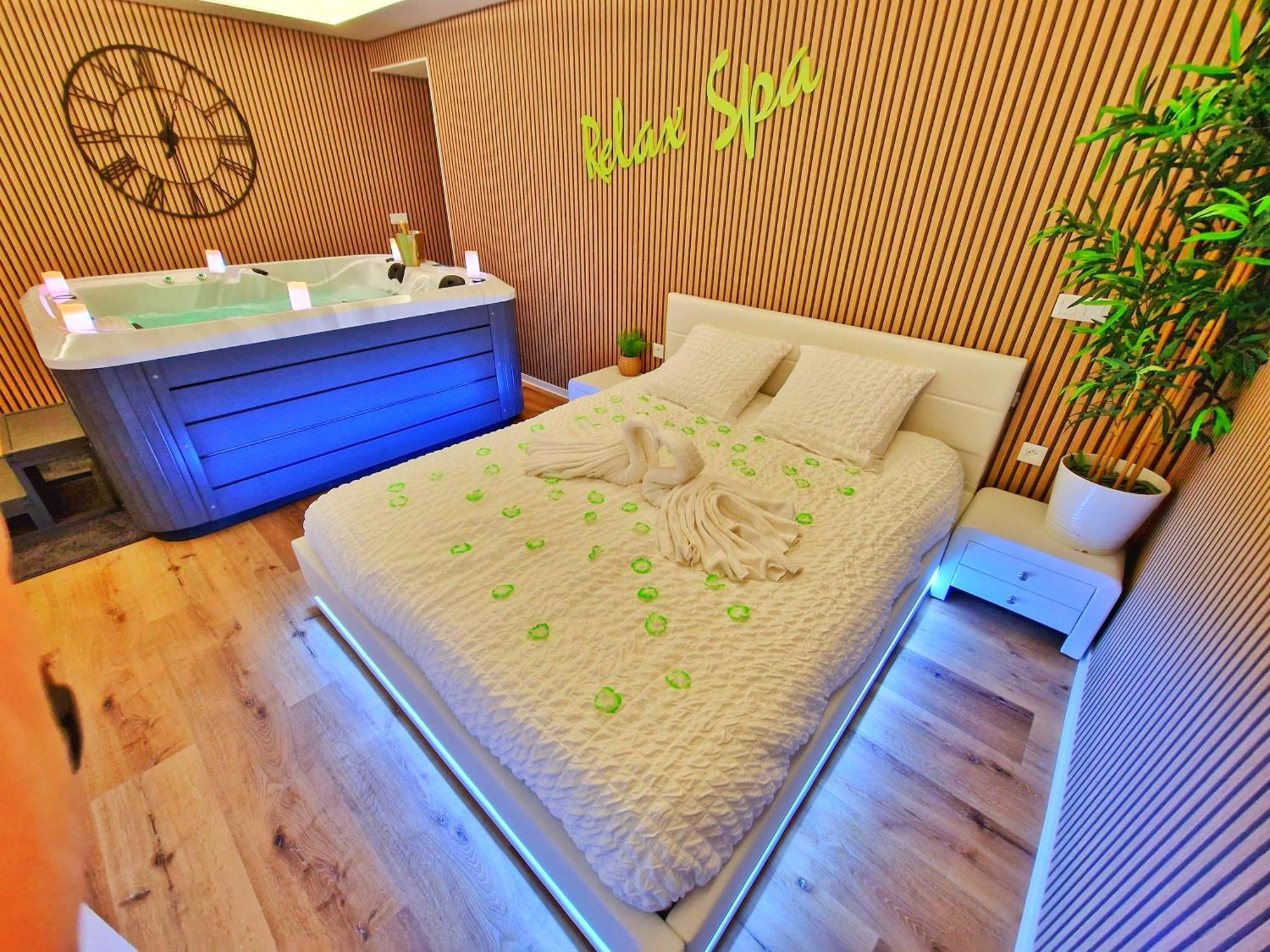 Relax Spa-4 Pers-Jacuzzi-Parking-Jardin-Clim-Colmar Muntzenheim Luaran gambar